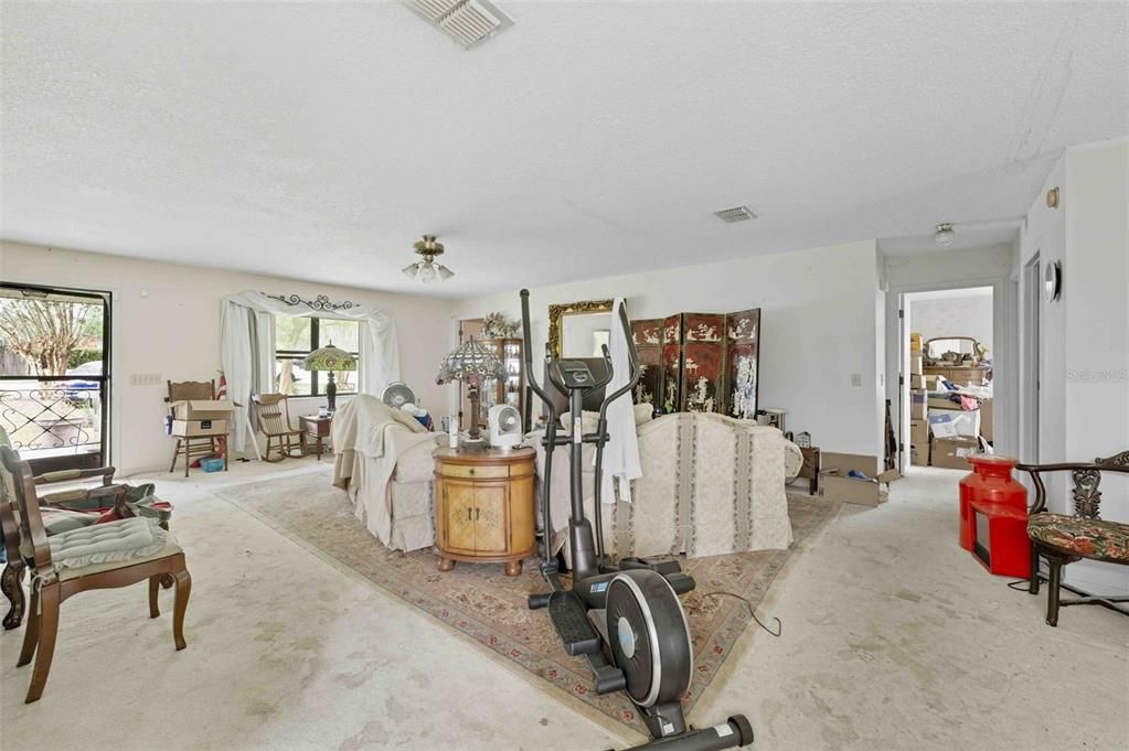 Active With Contract: $175,000 (2 beds, 2 baths, 2055 Square Feet)