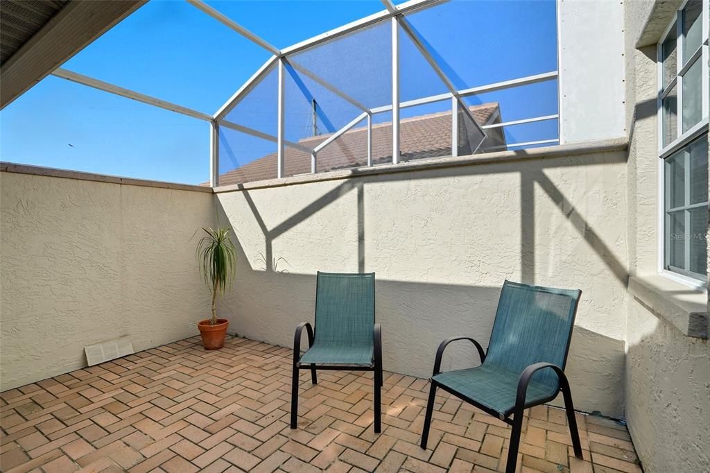 Active With Contract: $419,000 (3 beds, 2 baths, 2224 Square Feet)