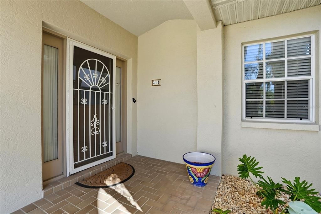 Active With Contract: $419,000 (3 beds, 2 baths, 2224 Square Feet)