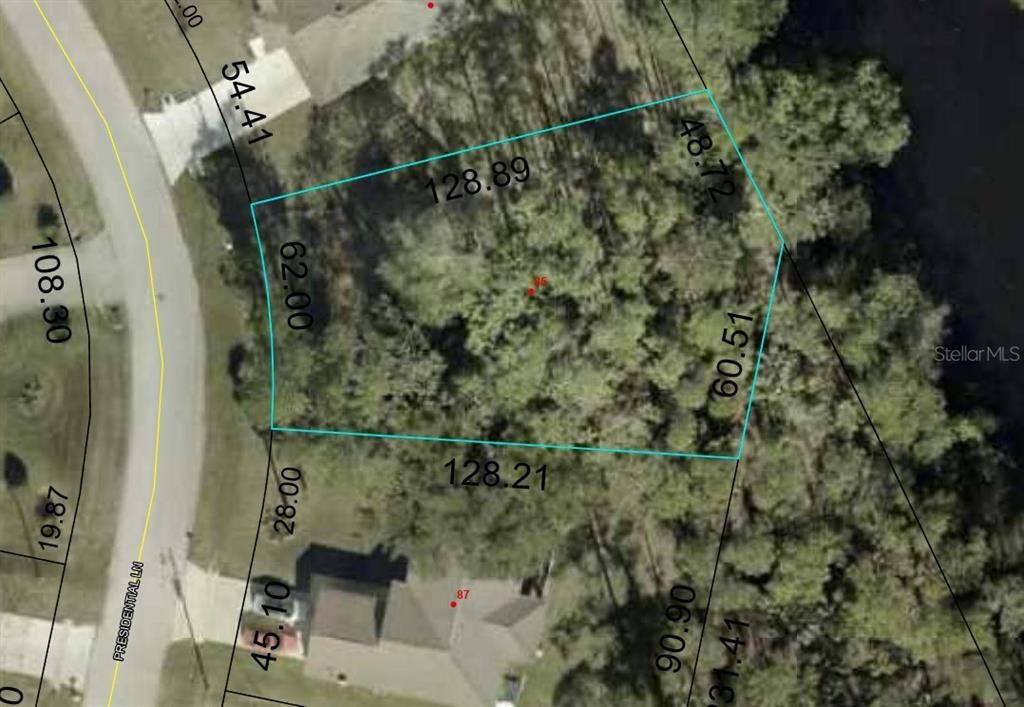 На продажу: $78,000 (0.26 acres)