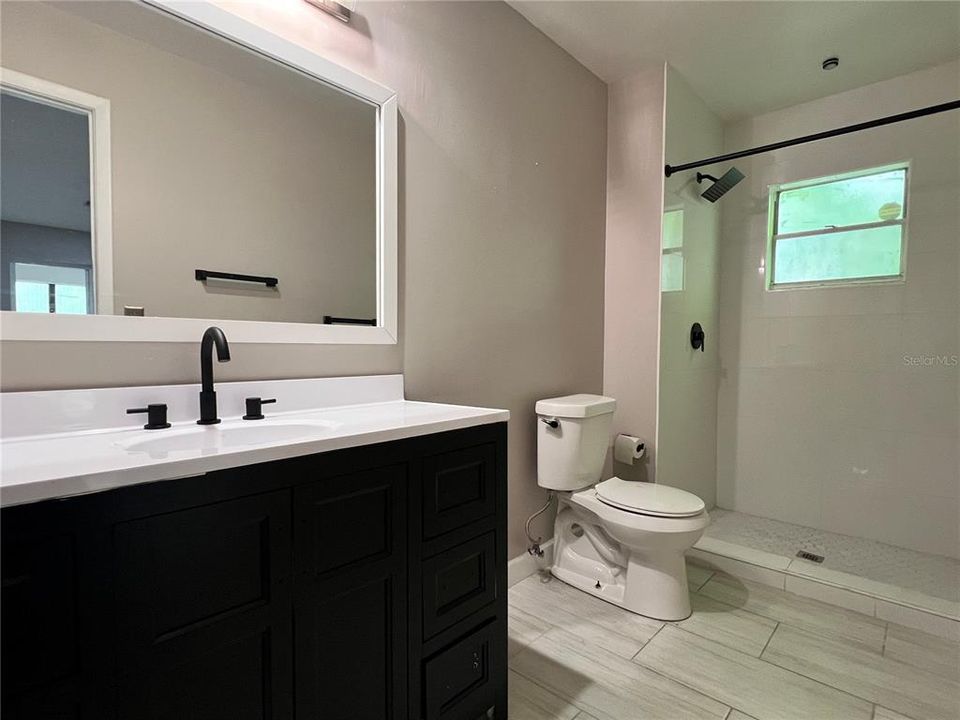 出租: $1,200 (1 贝兹, 1 浴室, 1000 平方英尺)