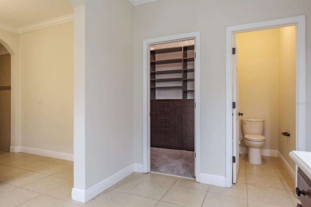 En Venta: $1,324,900 (5 camas, 4 baños, 3945 Pies cuadrados)