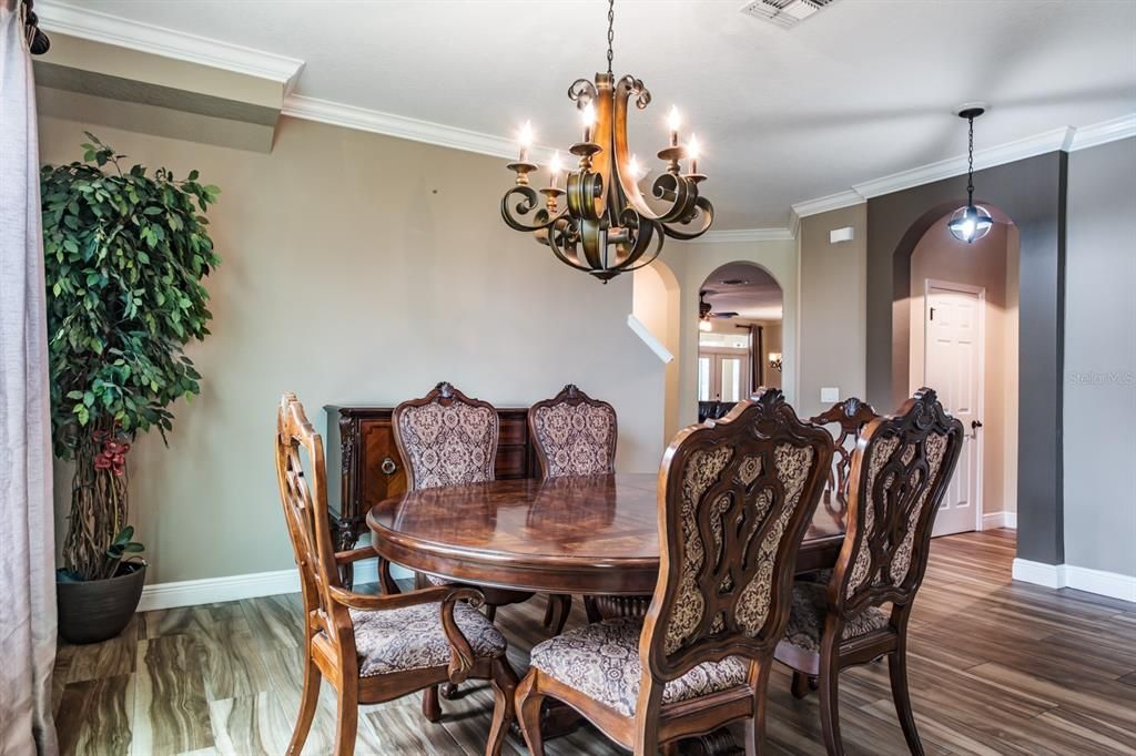 En Venta: $1,324,900 (5 camas, 4 baños, 3945 Pies cuadrados)