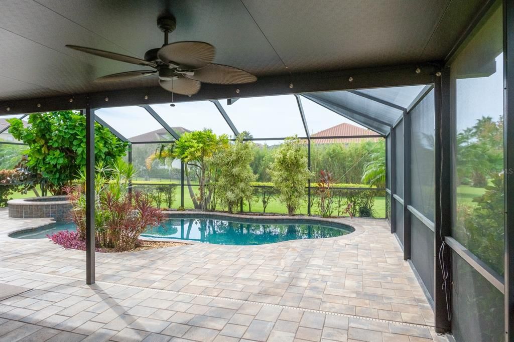 En Venta: $1,324,900 (5 camas, 4 baños, 3945 Pies cuadrados)