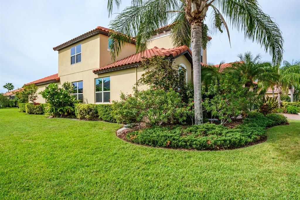 En Venta: $1,324,900 (5 camas, 4 baños, 3945 Pies cuadrados)