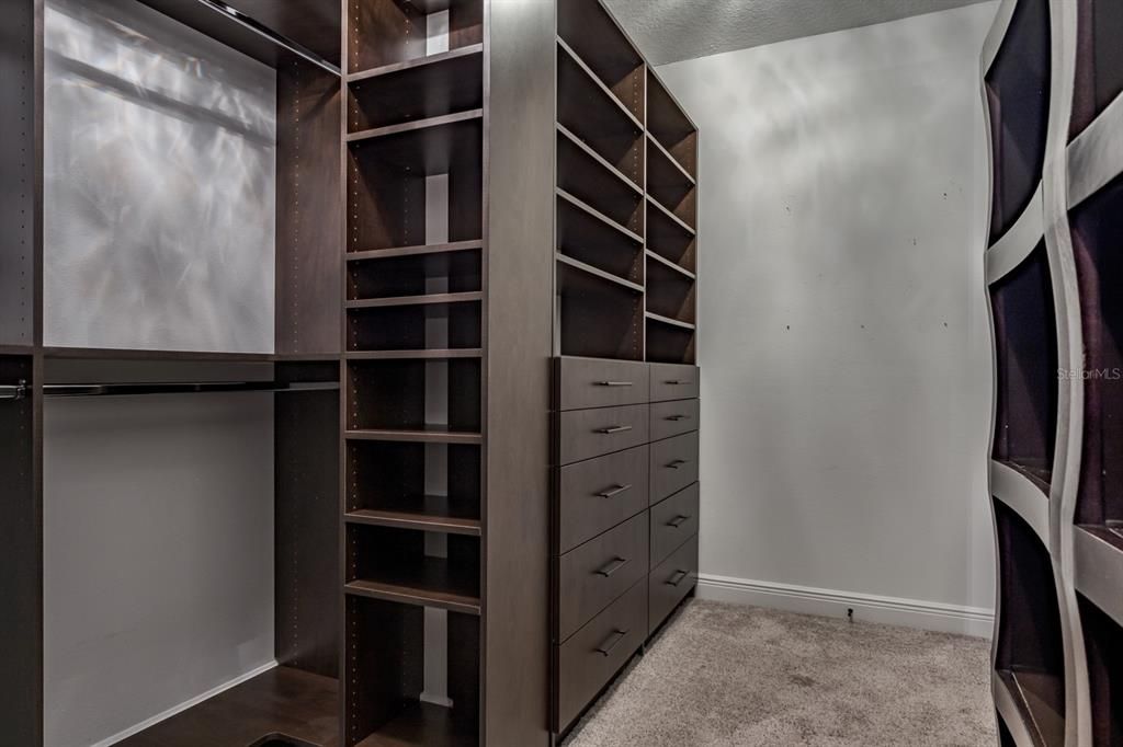 En Venta: $1,324,900 (5 camas, 4 baños, 3945 Pies cuadrados)