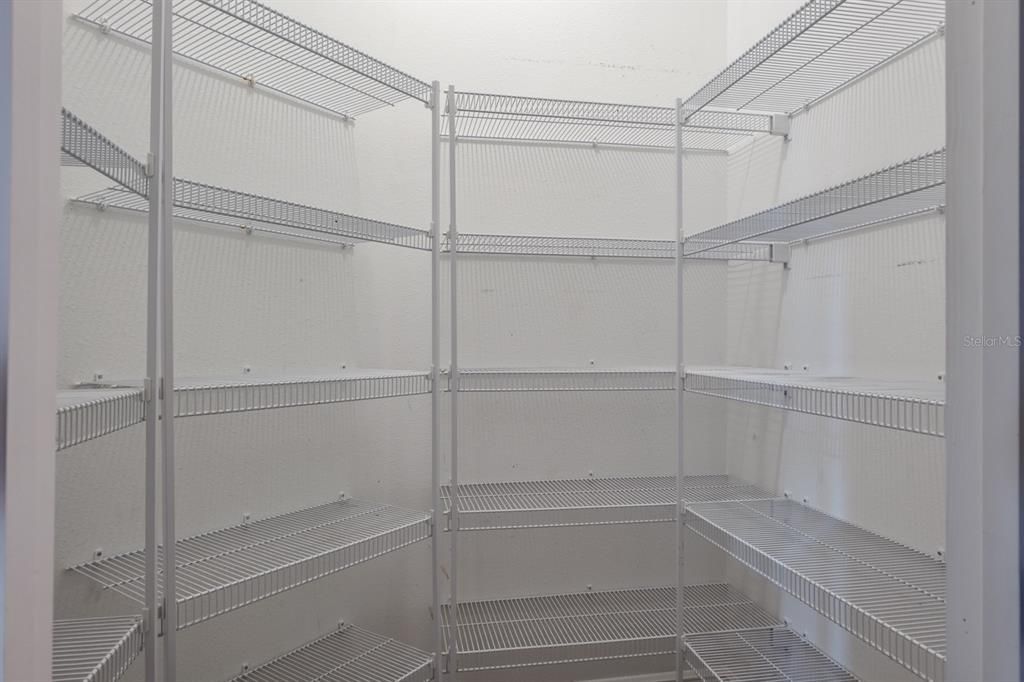 En Venta: $1,324,900 (5 camas, 4 baños, 3945 Pies cuadrados)