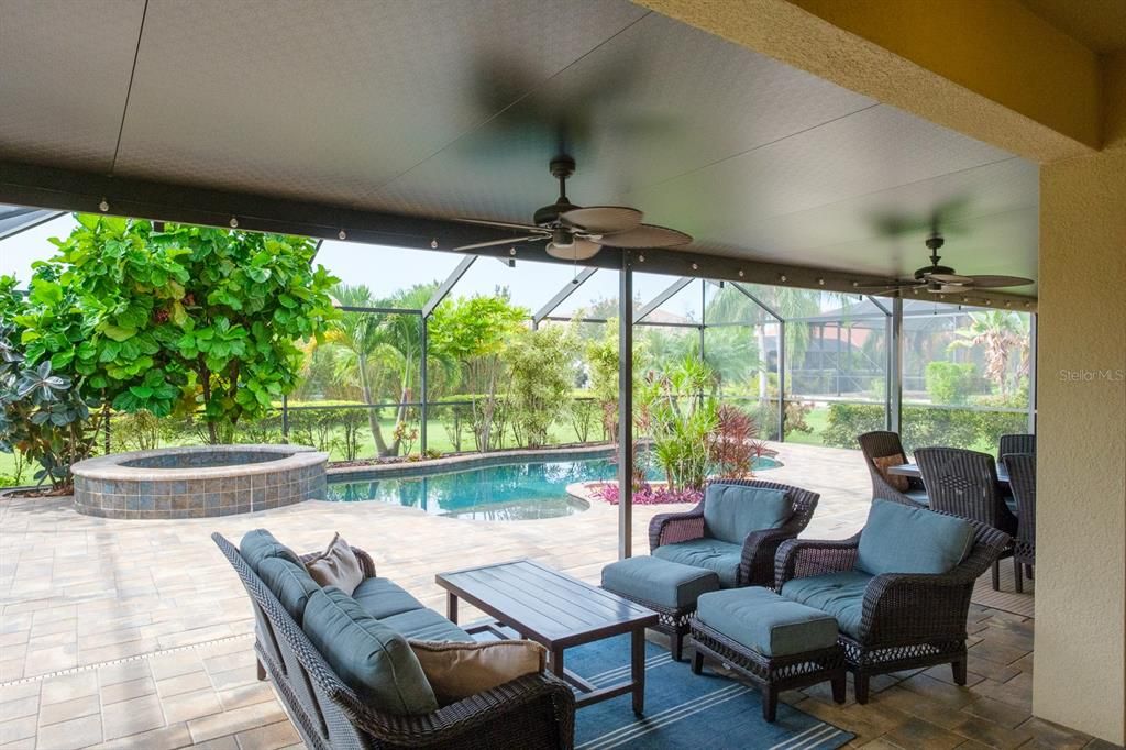 En Venta: $1,324,900 (5 camas, 4 baños, 3945 Pies cuadrados)