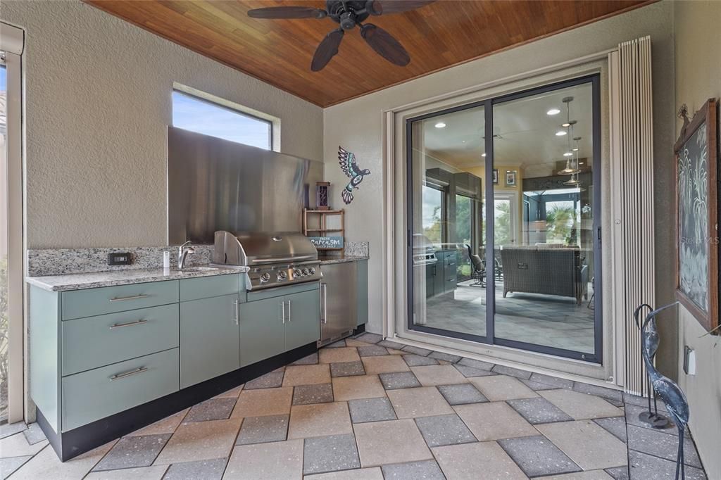 Active With Contract: $740,000 (3 beds, 3 baths, 2275 Square Feet)