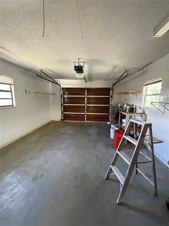 待售: $330,000 (2 贝兹, 2 浴室, 1152 平方英尺)