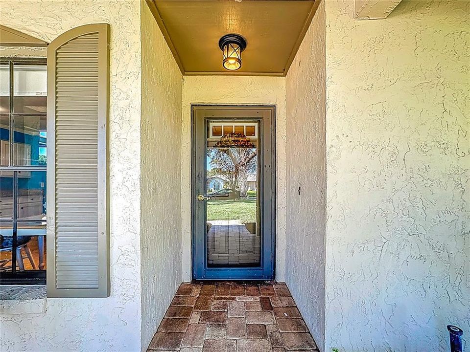 Activo con contrato: $412,000 (3 camas, 2 baños, 1460 Pies cuadrados)