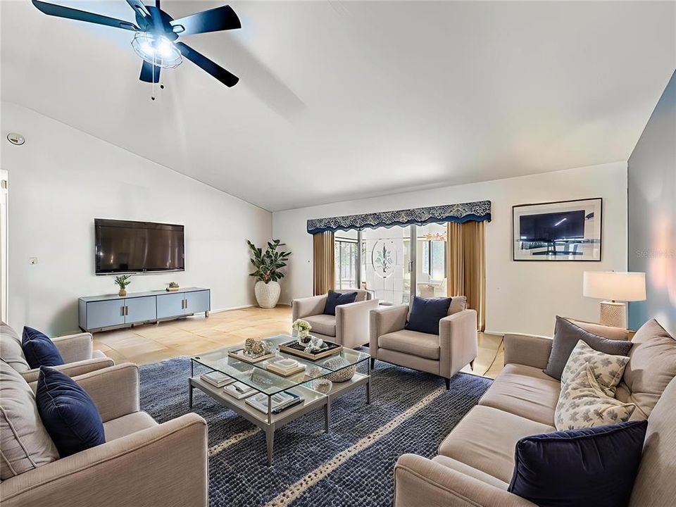 Activo con contrato: $412,000 (3 camas, 2 baños, 1460 Pies cuadrados)