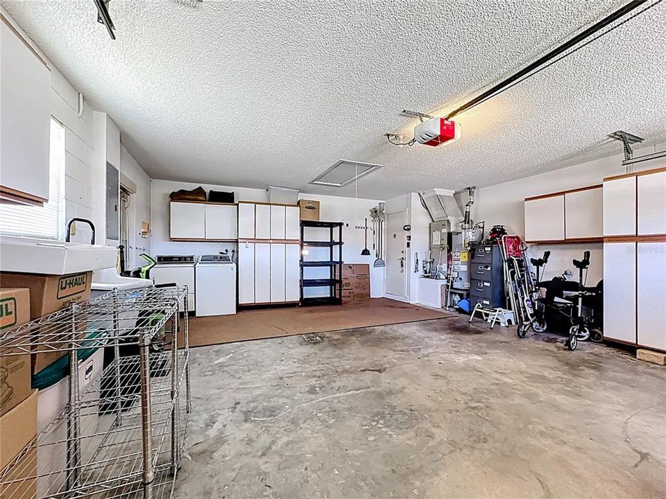 Activo con contrato: $412,000 (3 camas, 2 baños, 1460 Pies cuadrados)