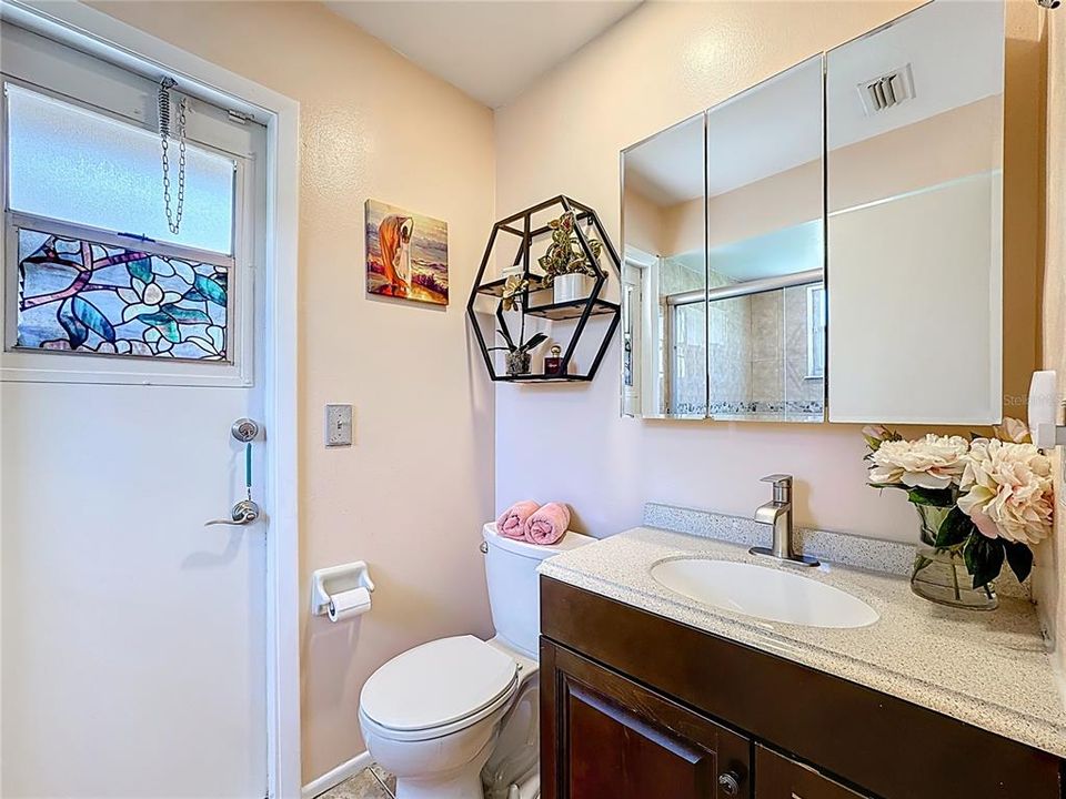 Activo con contrato: $412,000 (3 camas, 2 baños, 1460 Pies cuadrados)