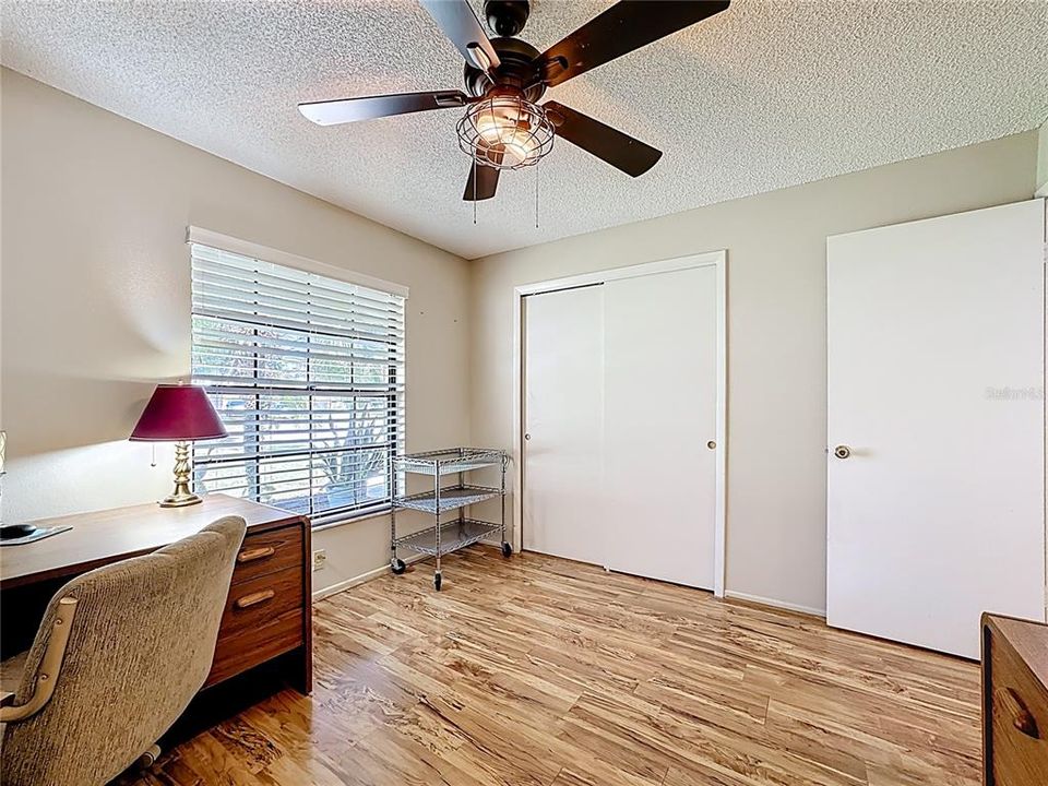 Activo con contrato: $412,000 (3 camas, 2 baños, 1460 Pies cuadrados)