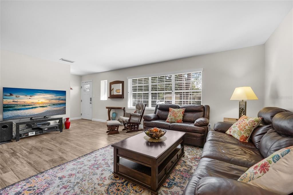 На продажу: $525,000 (5 спален, 2 ванн, 2398 Квадратных фут)