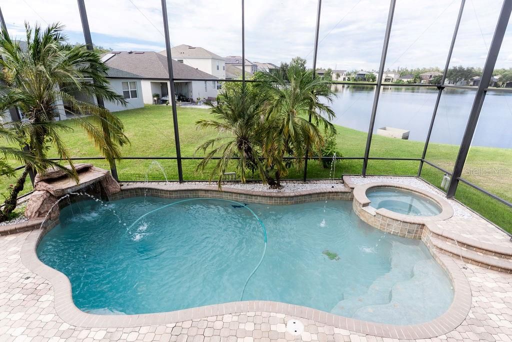 На продажу: $590,000 (5 спален, 3 ванн, 3219 Квадратных фут)