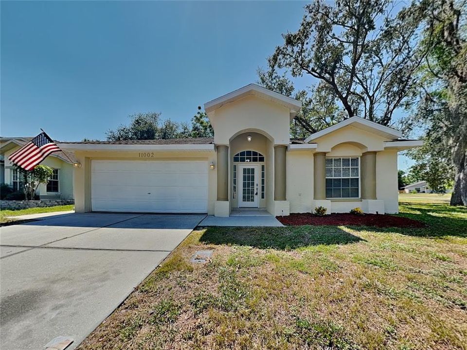 Recently Rented: $2,079 (3 beds, 2 baths, 1639 Square Feet)