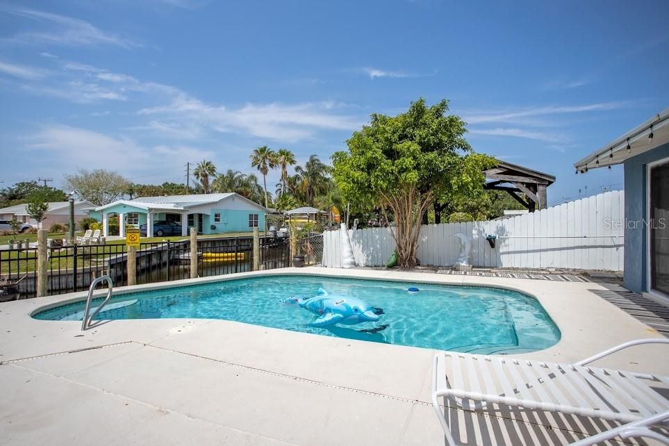 En Venta: $544,000 (4 camas, 2 baños, 1900 Pies cuadrados)