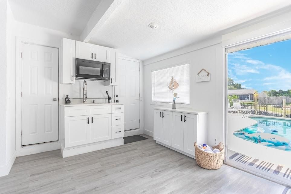 En Venta: $544,000 (4 camas, 2 baños, 1900 Pies cuadrados)