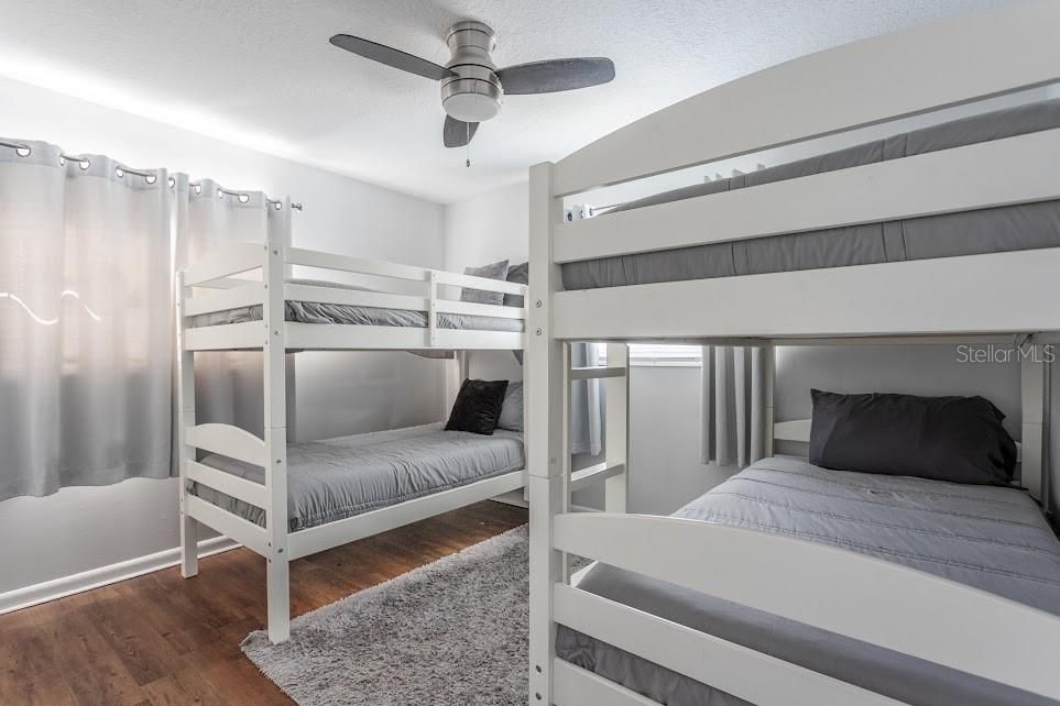 En Venta: $544,000 (4 camas, 2 baños, 1900 Pies cuadrados)