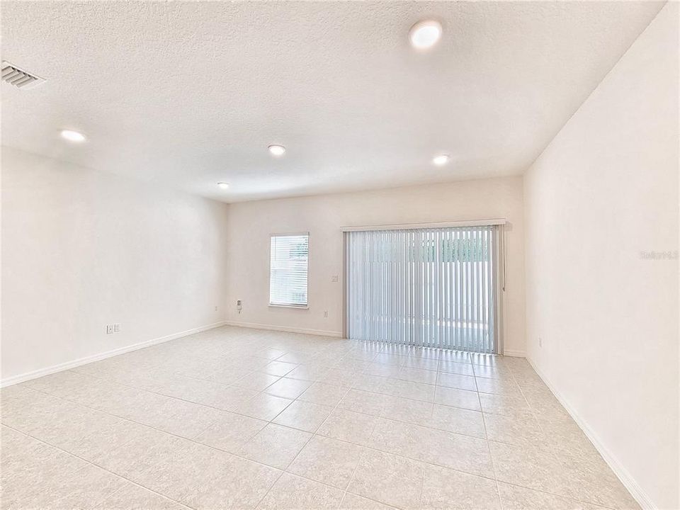 На продажу: $265,000 (3 спален, 2 ванн, 1635 Квадратных фут)