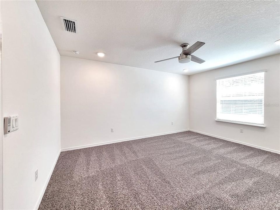 На продажу: $265,000 (3 спален, 2 ванн, 1635 Квадратных фут)