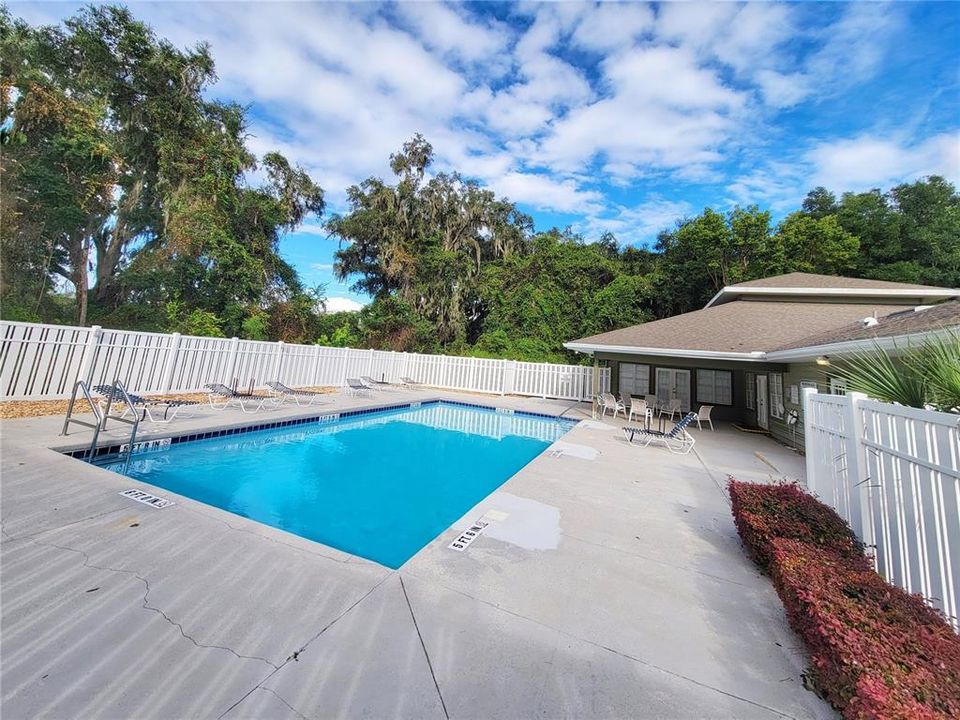 На продажу: $265,000 (3 спален, 2 ванн, 1635 Квадратных фут)