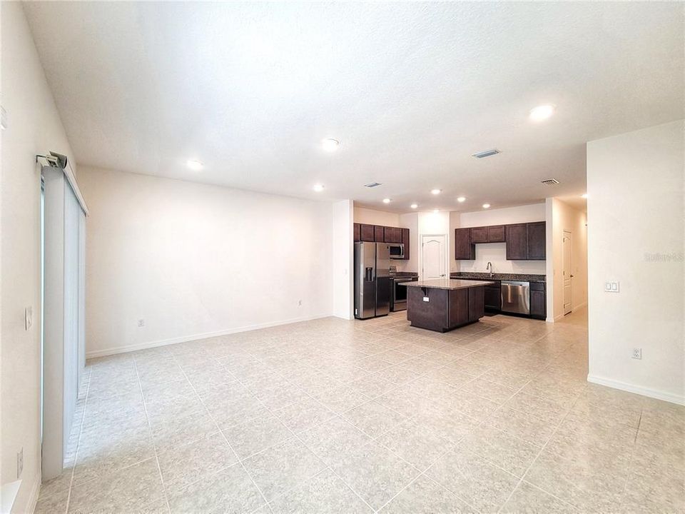 На продажу: $265,000 (3 спален, 2 ванн, 1635 Квадратных фут)