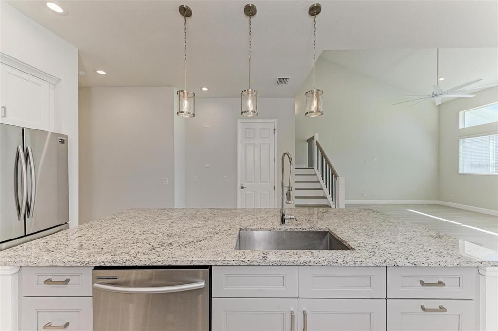 For Sale: $1,595,000 (9 beds, 0 baths, 5691 Square Feet)