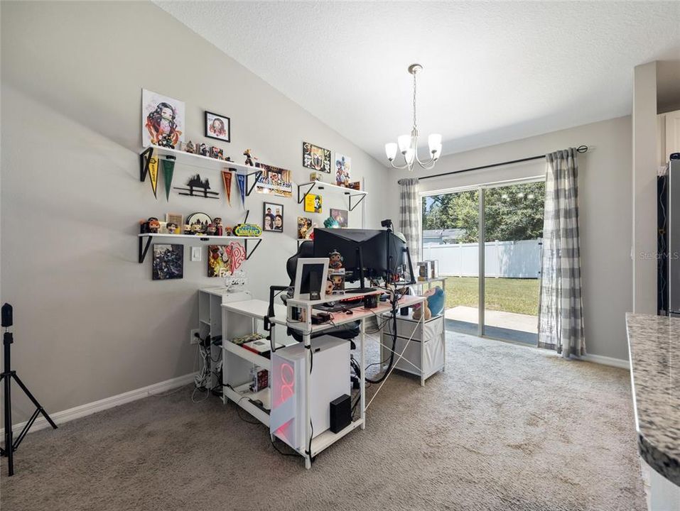 待售: $250,000 (3 贝兹, 2 浴室, 1437 平方英尺)