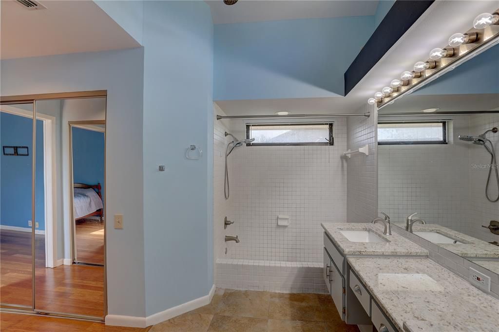 В аренду: $3,000 (4 спален, 2 ванн, 2327 Квадратных фут)