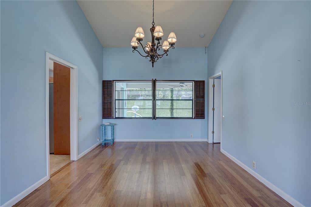 В аренду: $3,000 (4 спален, 2 ванн, 2327 Квадратных фут)