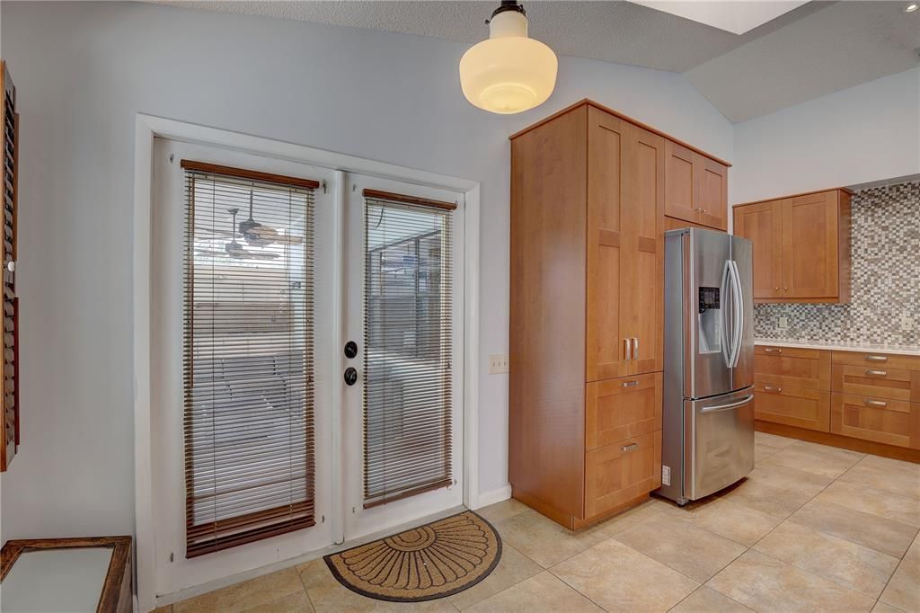 В аренду: $3,000 (4 спален, 2 ванн, 2327 Квадратных фут)