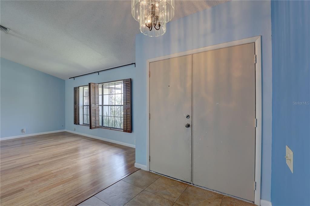 В аренду: $3,000 (4 спален, 2 ванн, 2327 Квадратных фут)