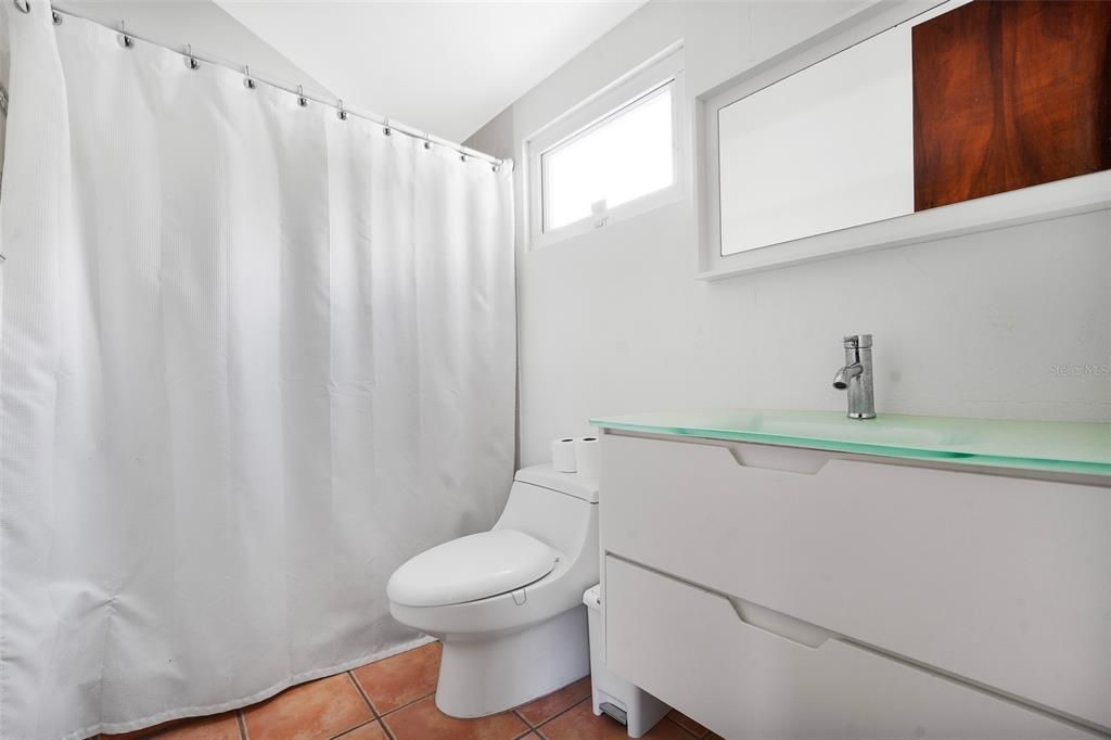 For Rent: $4,500 (4 beds, 4 baths, 2800 Square Feet)