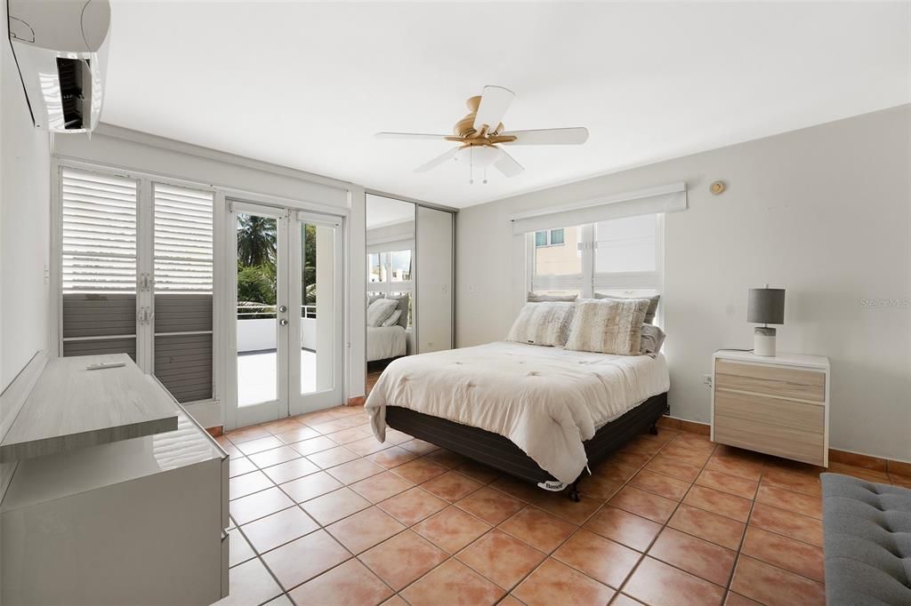 For Rent: $4,500 (4 beds, 4 baths, 2800 Square Feet)