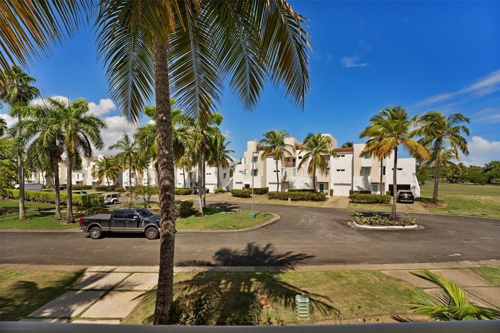 For Rent: $4,500 (4 beds, 4 baths, 2800 Square Feet)