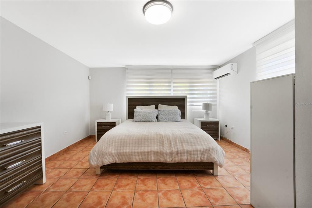 For Rent: $4,500 (4 beds, 4 baths, 2800 Square Feet)