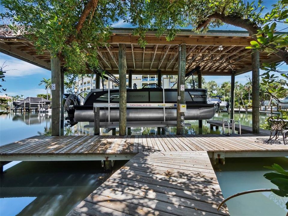 For Sale: $9,900,000 (4 beds, 4 baths, 4224 Square Feet)