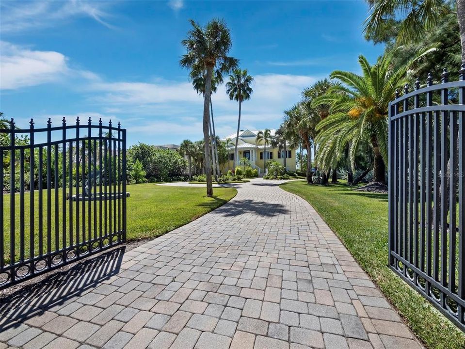 For Sale: $9,900,000 (4 beds, 4 baths, 4224 Square Feet)