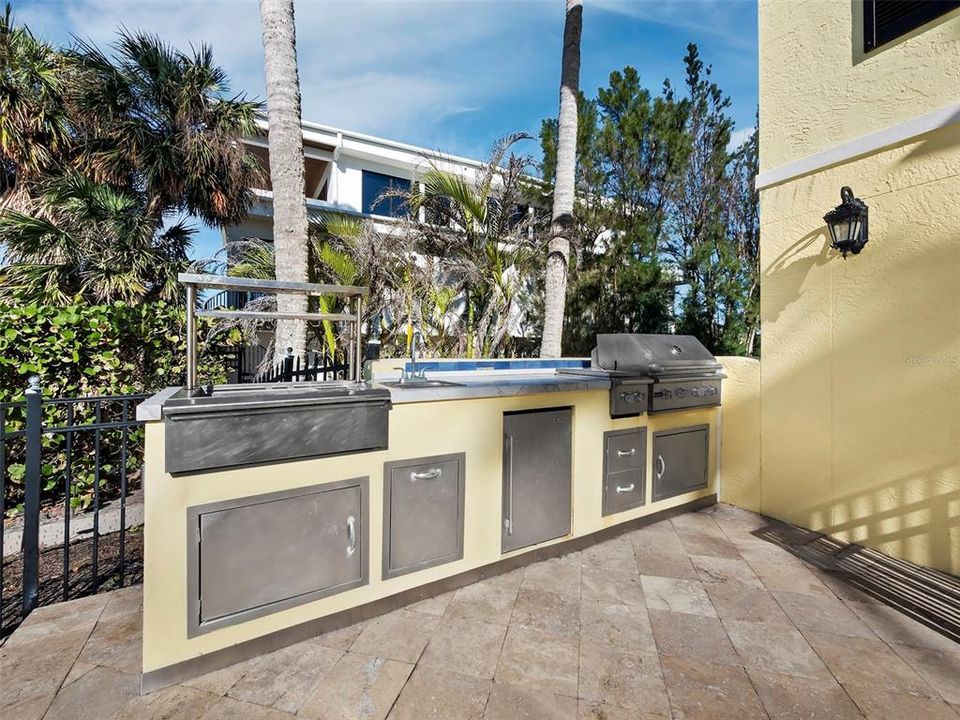 For Sale: $9,900,000 (4 beds, 4 baths, 4224 Square Feet)