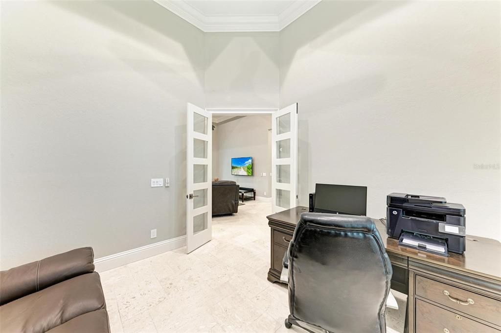 For Sale: $1,399,000 (3 beds, 2 baths, 2474 Square Feet)