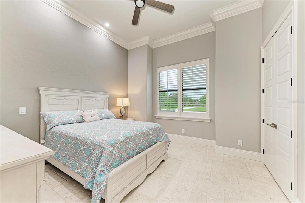 For Sale: $1,399,000 (3 beds, 2 baths, 2474 Square Feet)