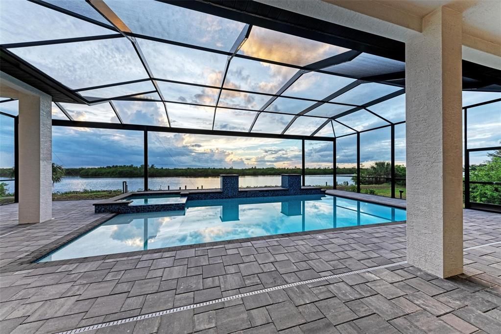 For Sale: $1,399,000 (3 beds, 2 baths, 2474 Square Feet)