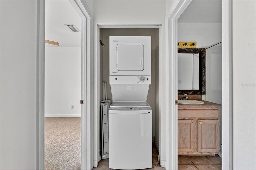 Под контрактом: $125,000 (2 спален, 2 ванн, 687 Квадратных фут)