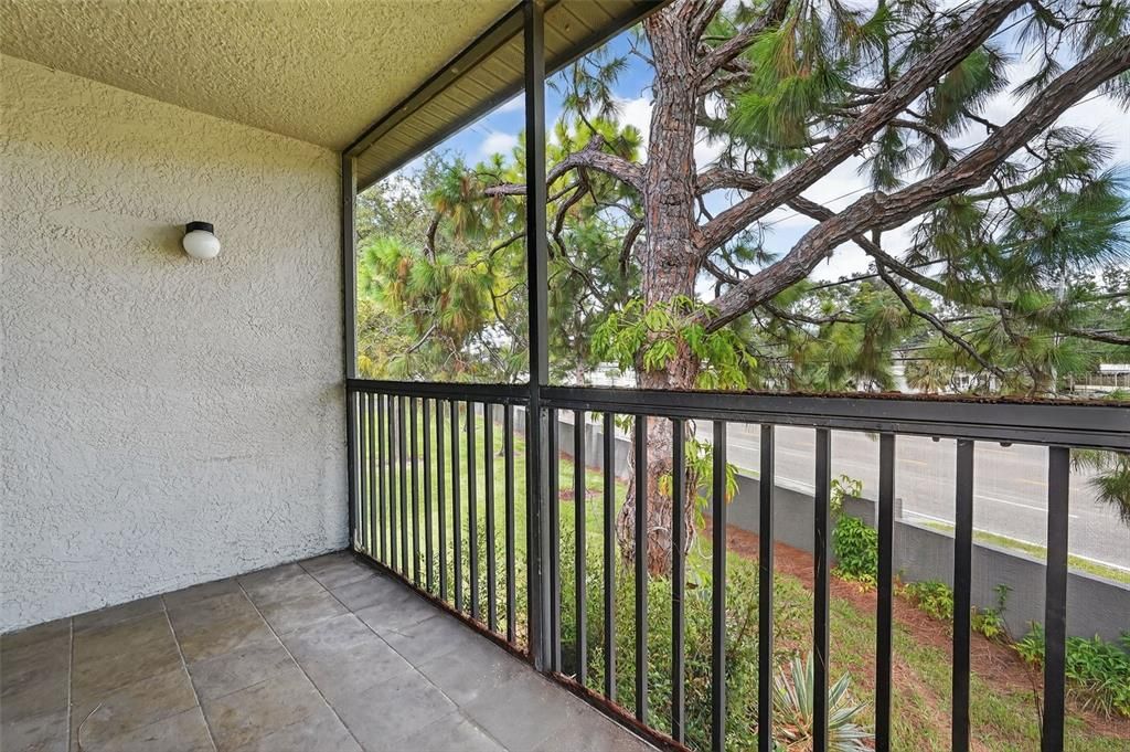 Под контрактом: $125,000 (2 спален, 2 ванн, 687 Квадратных фут)