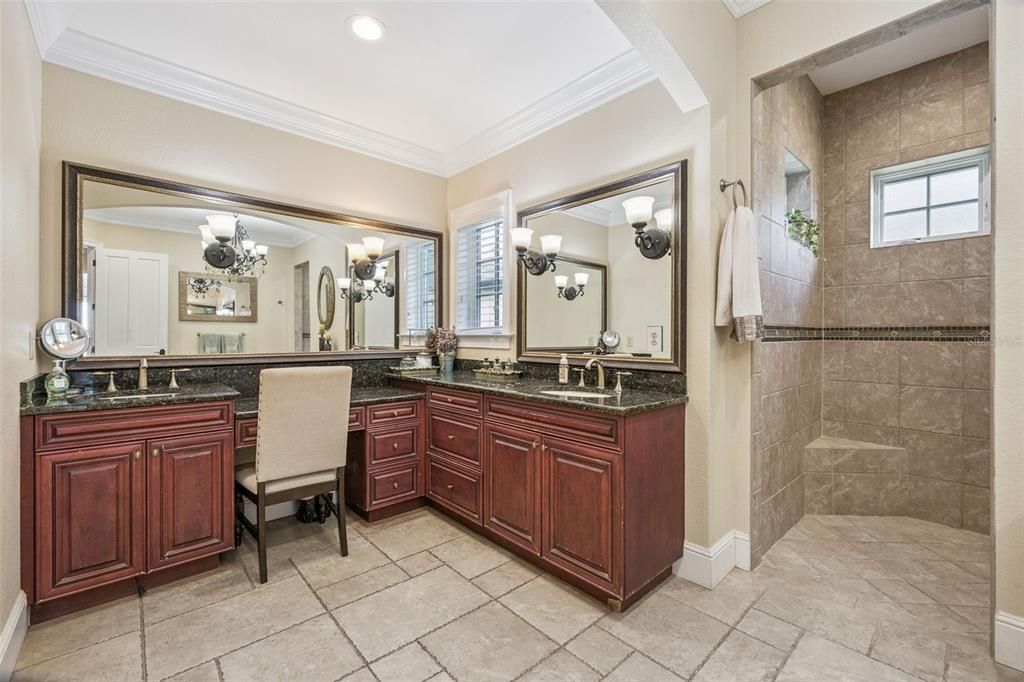 待售: $2,935,000 (4 贝兹, 4 浴室, 7010 平方英尺)