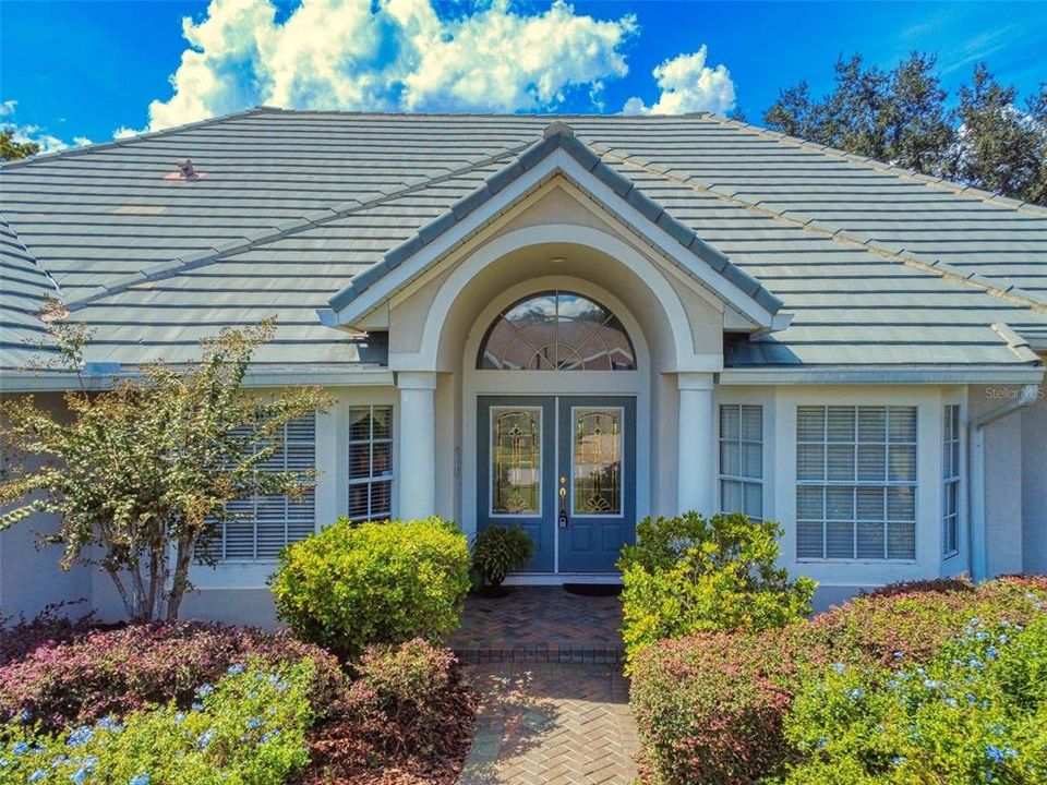 合同活跃: $619,900 (3 贝兹, 2 浴室, 2263 平方英尺)