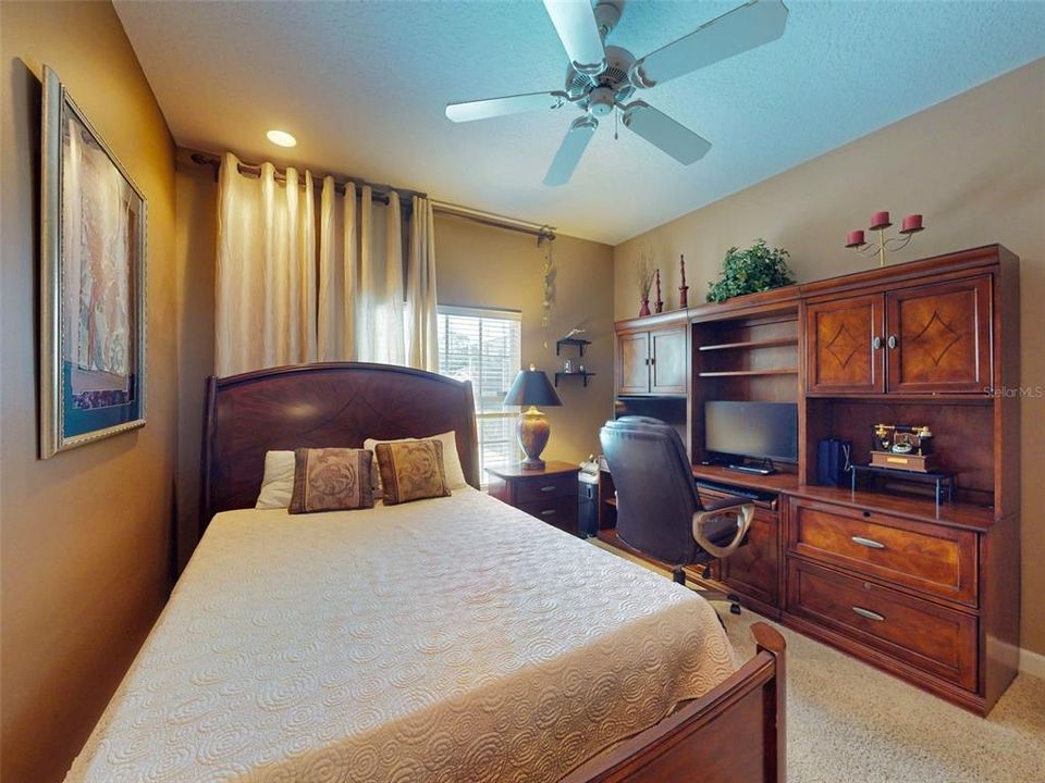 合同活跃: $619,900 (3 贝兹, 2 浴室, 2263 平方英尺)